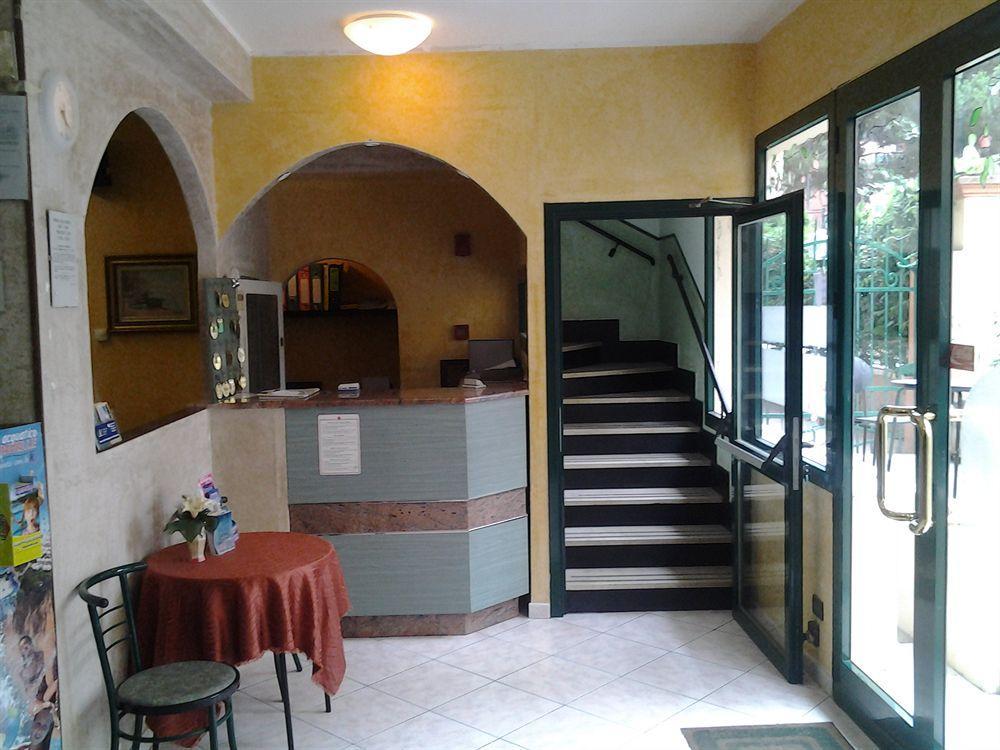 فاراتسي Hotel Lady Susanna المظهر الخارجي الصورة
